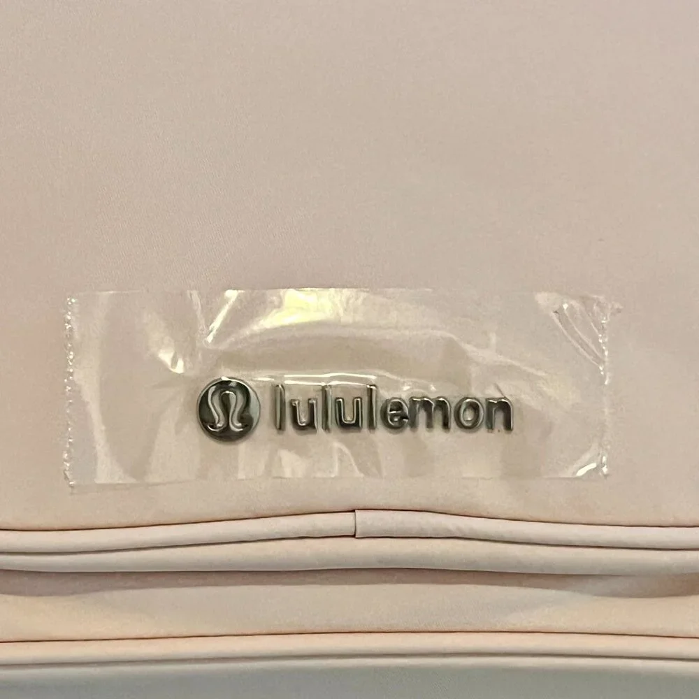 NWT Flush Pink lululemon Crossbody Bag with Nano Pouch 2L - Picture 8 of 11